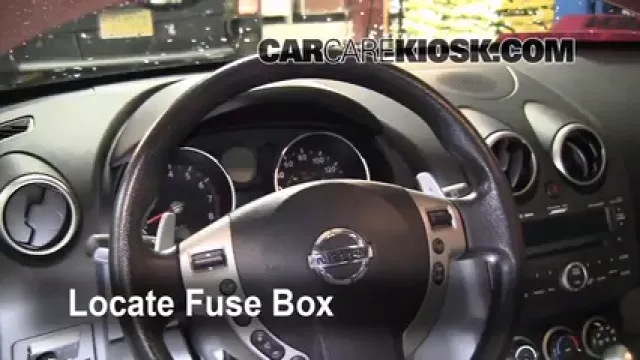 2008 Nissan Rogue SL 2.5L 4 Cyl. Fusible (intérieur) Contrôle